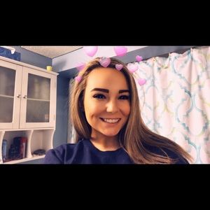 Meet your Posher, Cristina